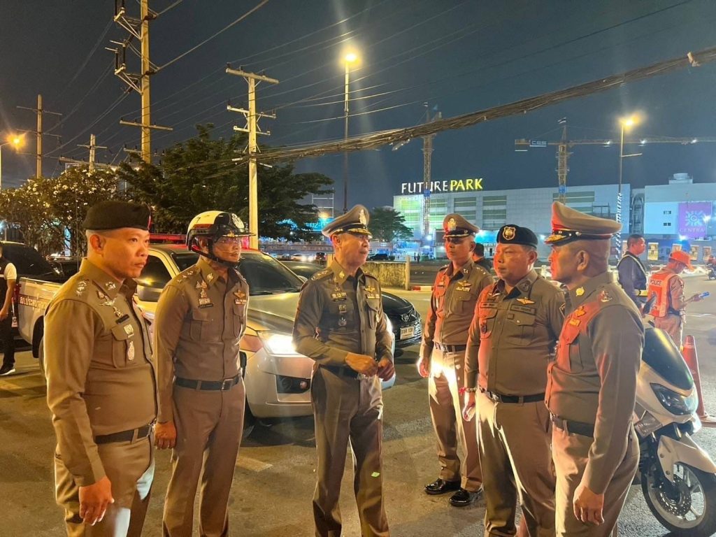 ผบช.ภ.1 ตรวจสภาพการจราจร สภ.ประตูน้ำจุฬาลงกรณ์ ภ.จว.ปทุมธานี