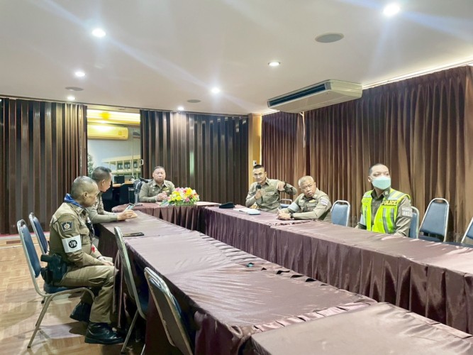 ผบก.ภ.จว.ปทุมธานี ประชุมแก้ไขปัญหาการจราจร พื้นที่ สภ.ประตูน้ำจุฬาลงกรณ์